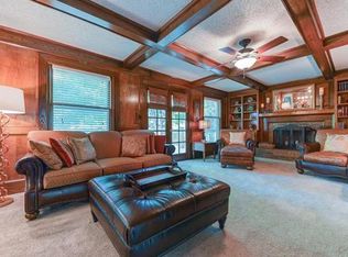 8524 Richards Rd, Lenexa, KS 66215