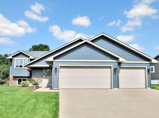 527 Glenmeadow St, River Falls, WI 54022