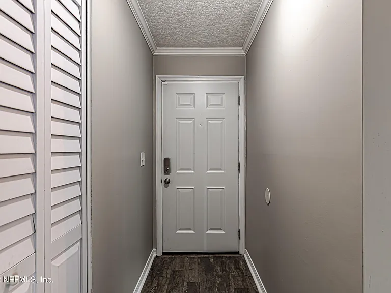 1909 University Blvd S #503 — Photo 3