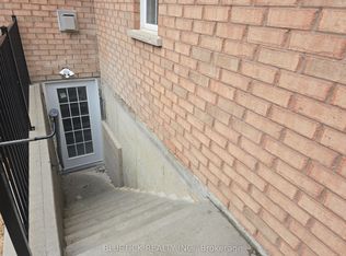 3 Bridgend Cres #BASEMENT, Brampton, ON L6P 1K8