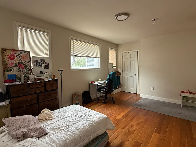 260 Salem St #2R — Photo 10