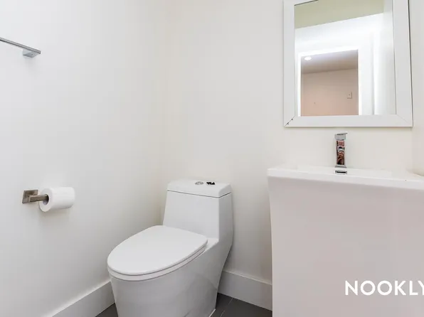 140 4th Avenue image 15 of 17