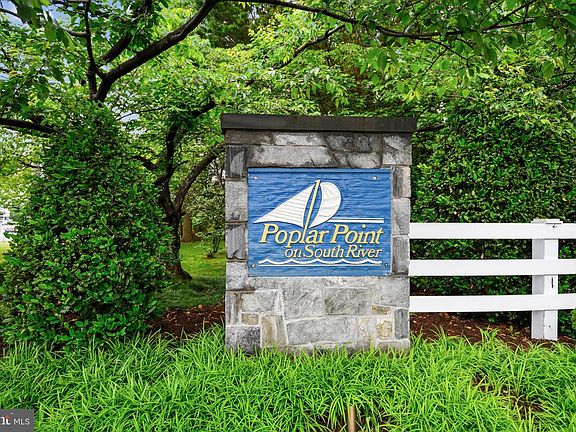 4th image of 42 Poplar Point Rd