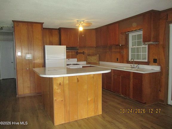 5th image of 106 Williams Drive