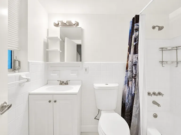 223 Antilla Ave #2 — Photo 10