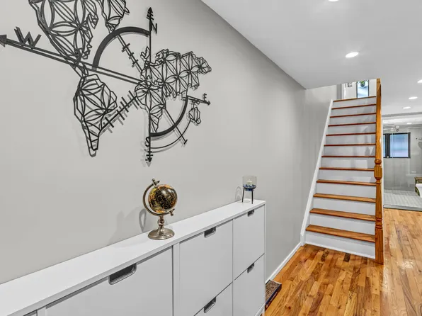 207 Huntington Street image 17 of 43