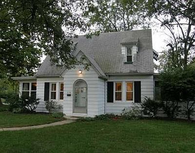 3rd image of 3130 Sunnymede Ave