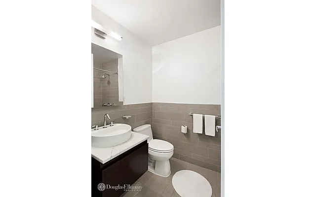 Sold by Douglas Elliman | media 14