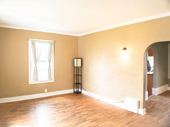 4th image of 4261 Orchard St
