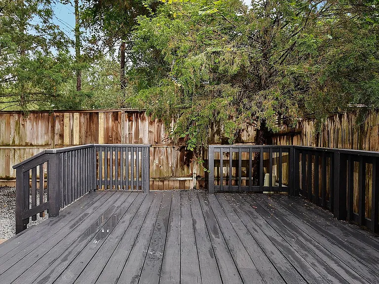 102 Blue Creek Ct — Photo 22