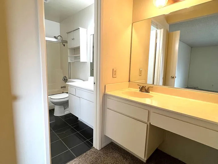 319 Josie Cir — Photo 11