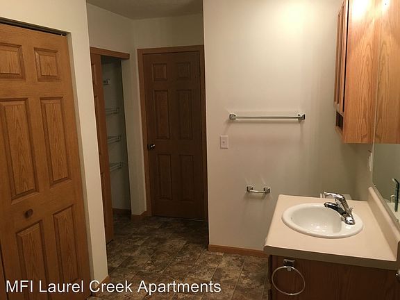 3rd image of 2230 Morning Glory Cir APT D
