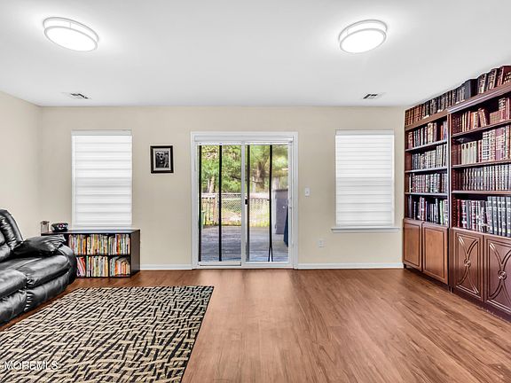 4th image of 5 Aspen Court