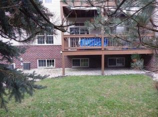 7895 S Scepter Dr APT 5, Franklin, WI 53132