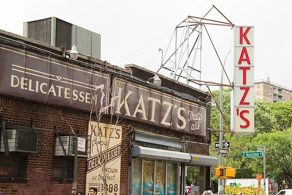 Rented by Level Group | media 10