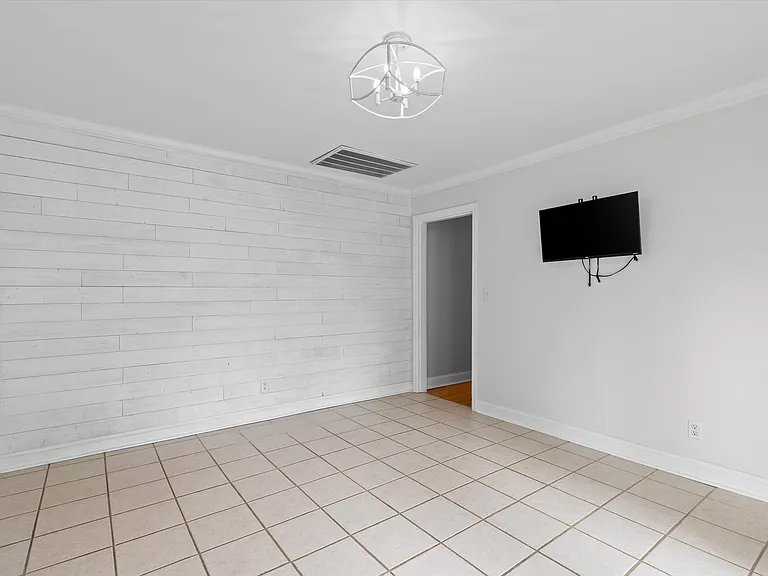 2418 Crescent Club Dr — Photo 18