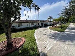 17720 SW 92nd Ave, Palmetto Bay, FL 33157