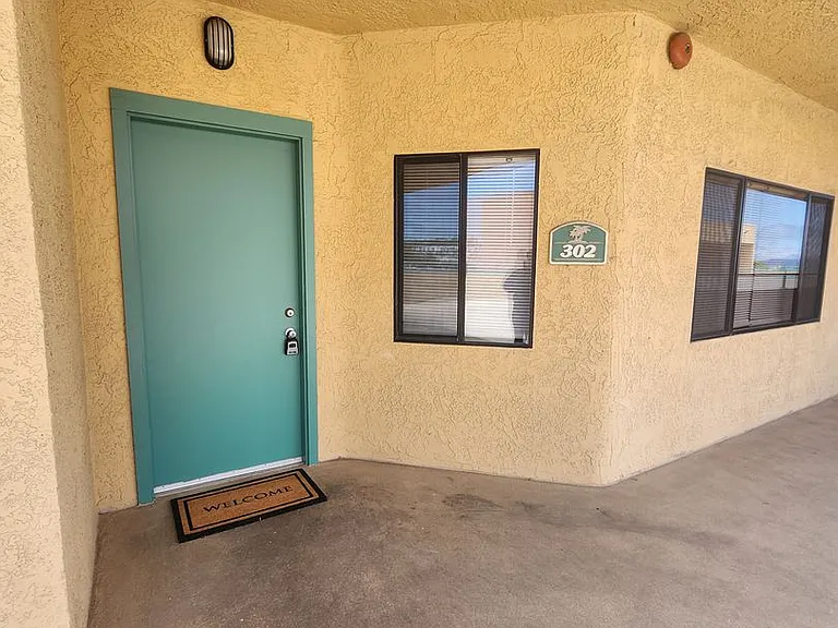 200 S 13th St #302 — Photo 2