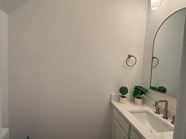 719 E Caldwell St #2 — Photo 1