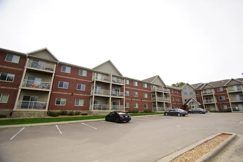 Courtwood Village I — Photo 2