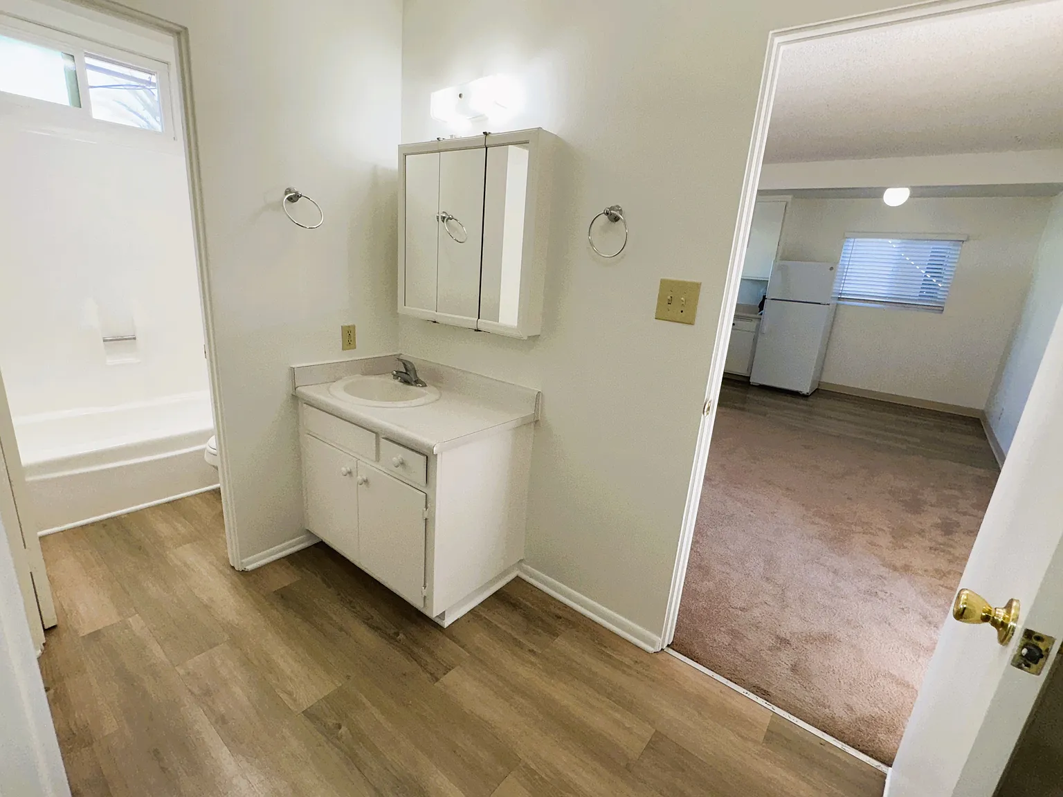 2 bed, $2,050 — Photo 4