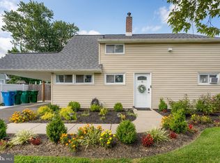 59 Idolstone Rd, Levittown, PA 19057