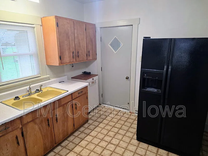 2 bed, 1.0 bath, 708 sqft, $860 — Photo 3