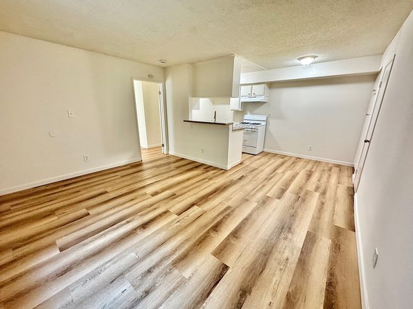 7423 N Lankershim Blvd APT 15
