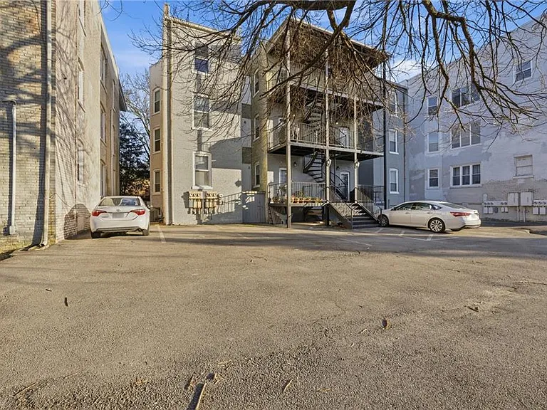 1015 Colonial Ave #4 — Photo 24