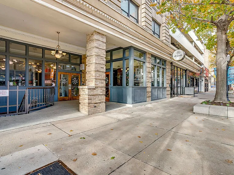 910 Houston St #301 — Photo 22