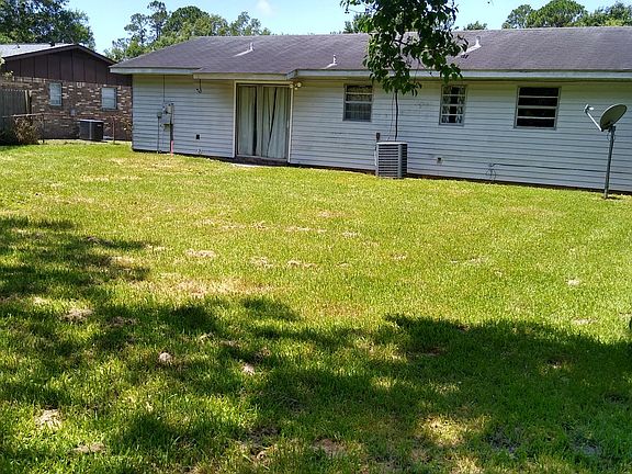 5th image of 2206 Chestwood Dr