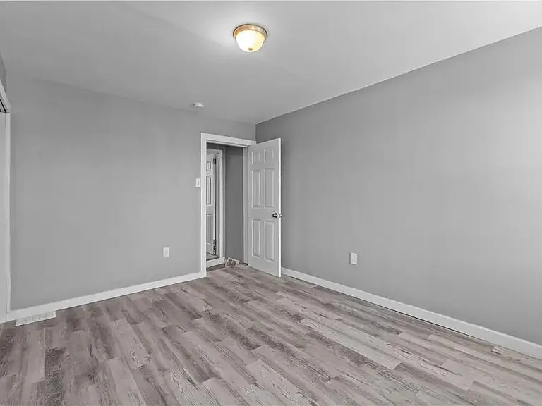 363 44th St #1 — Photo 9