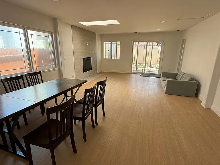 8207 Calle Calzada — Photo 1