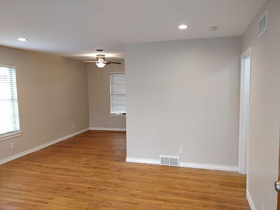 4th image of 10243 San Juan Ave