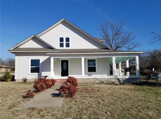 1201 S Trinity St, Decatur, TX 76234