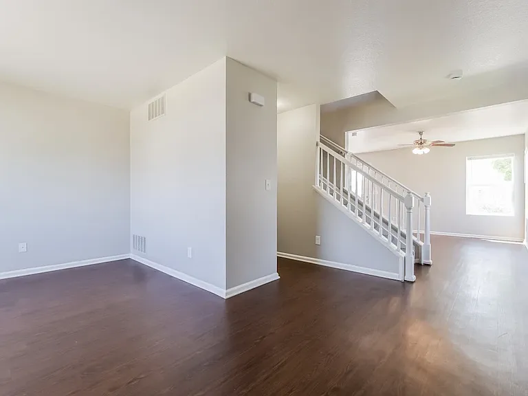 18258 E 45th Pl — Photo 9