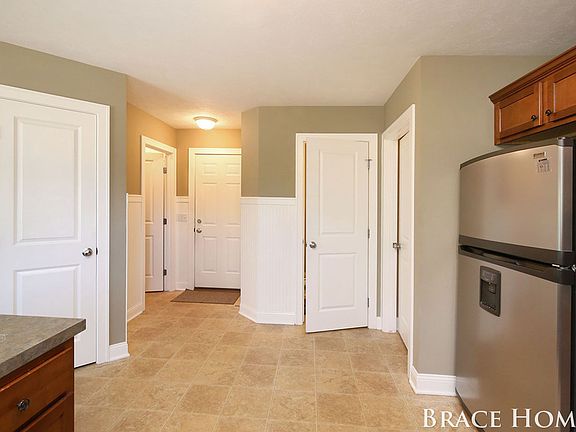 2nd image of 2270 Pine Run Ct SE