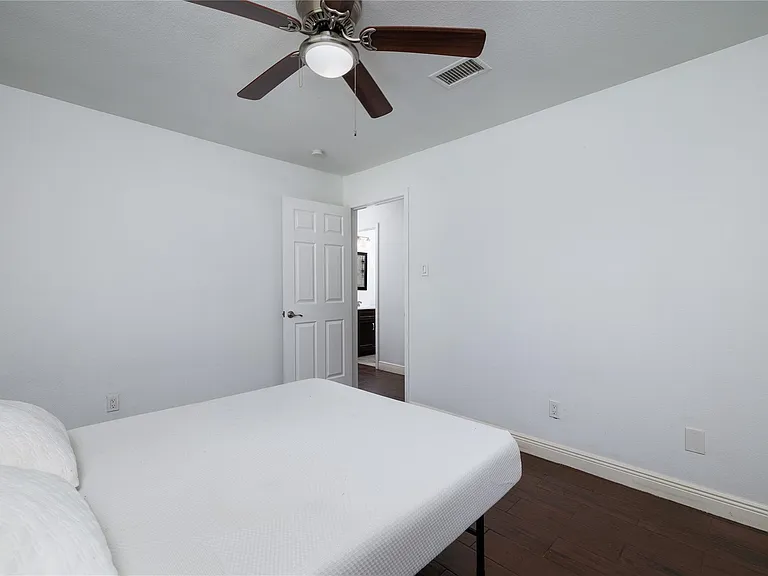 12826 Hill Dr — Photo 38