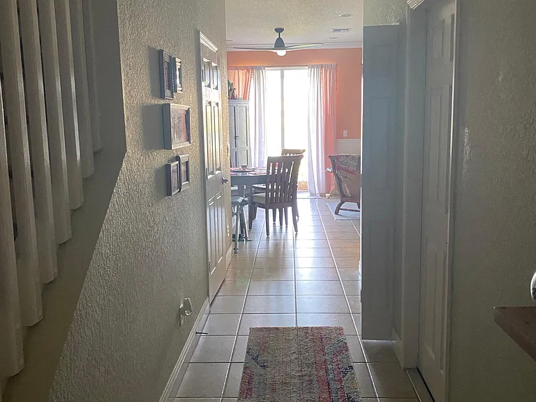 1077 Cheval Dr — Photo 3