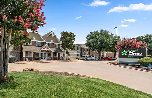 Dallas - Plano Parkway Photo 1 Dallas - Plano Parkway Photo 1