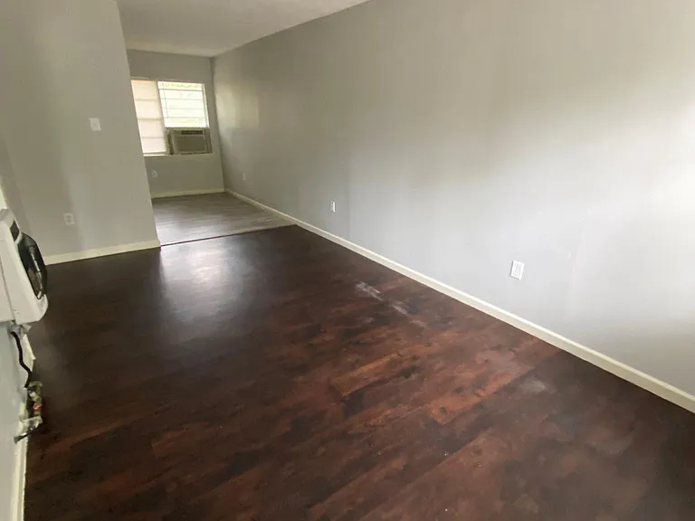 1815 Tyler St #3 — Photo 2