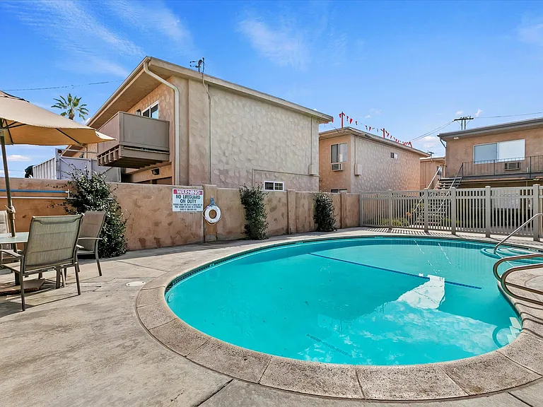16229 Woodruff — Photo 7