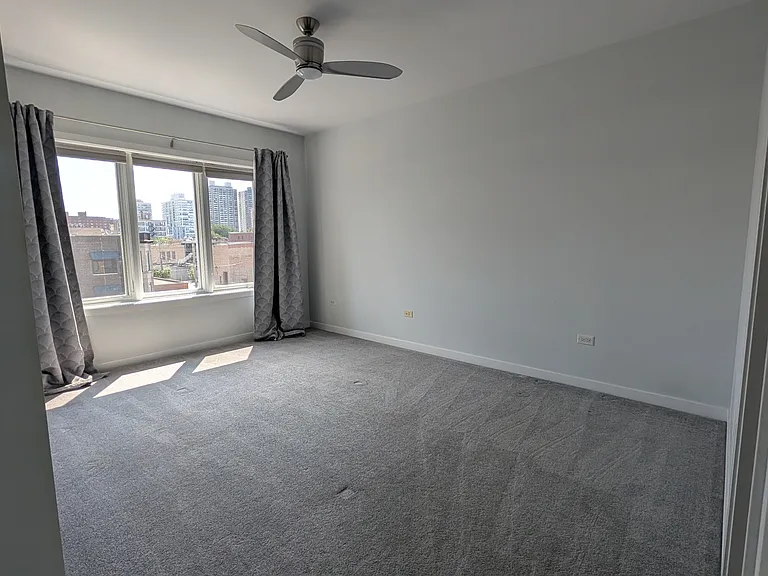 5858 N Broadway St #401 — Photo 5