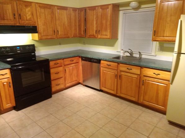 3 Eisenhower Cove Rd