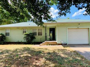 1926 S 7th St, Chickasha, OK 73018