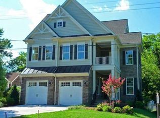 2216 Beacon Ln, Falls Church, VA 22043