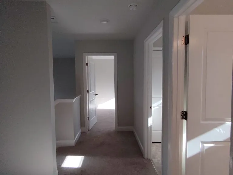 1001 Lawsons Ridge Dr — Photo 4