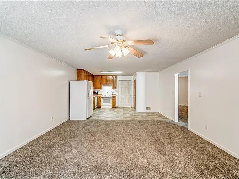 4355 E Paulding Dr #B — Photo 10