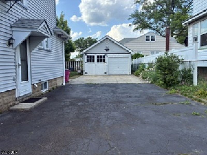 2nd image of 218 Newark Ave