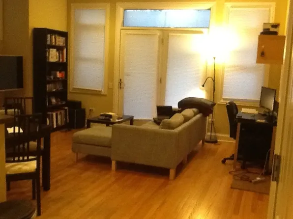 669 N Peoria St, Chicago, IL 60642